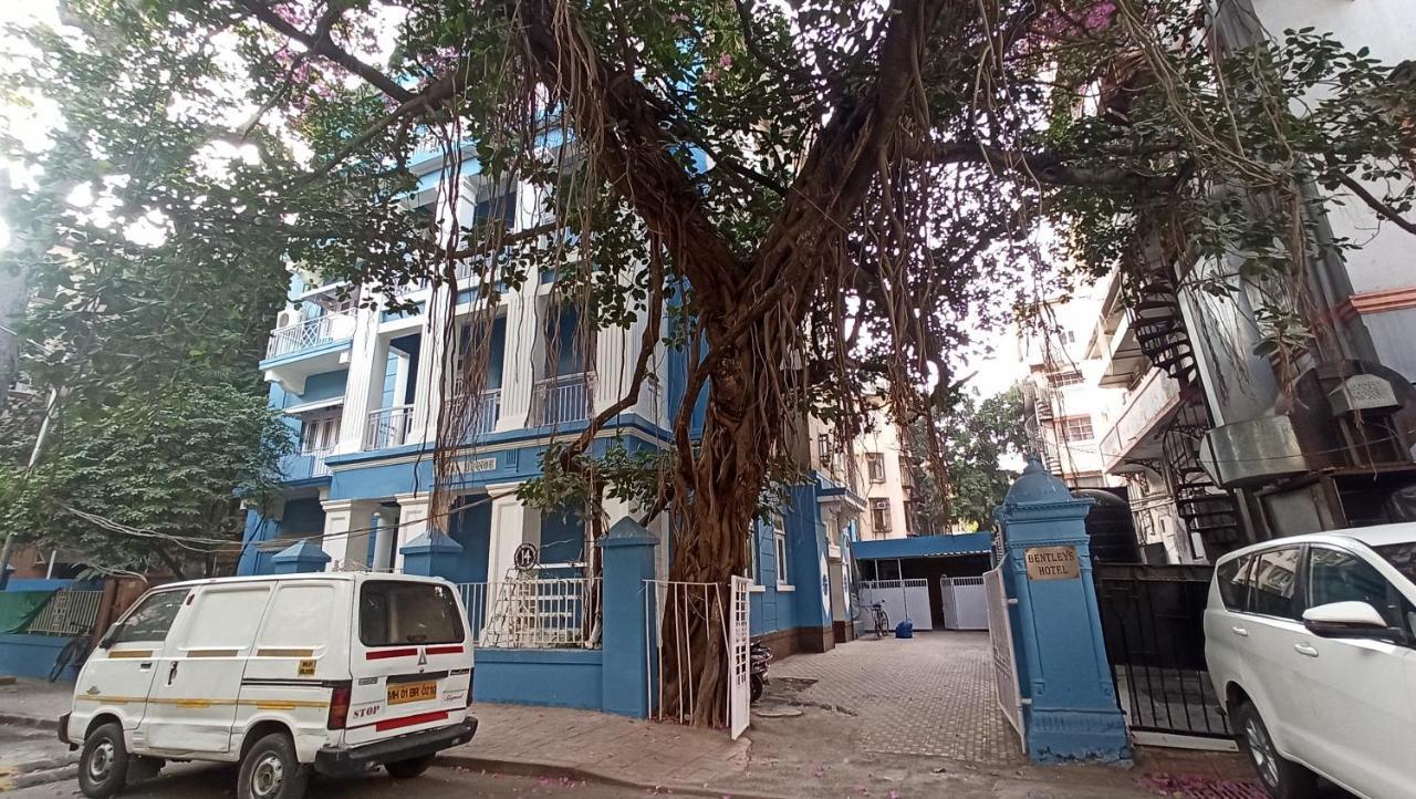 Bentleys Hotel Mumbai Exterior foto