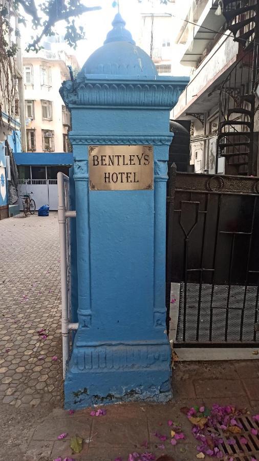 Bentleys Hotel Mumbai Exterior foto